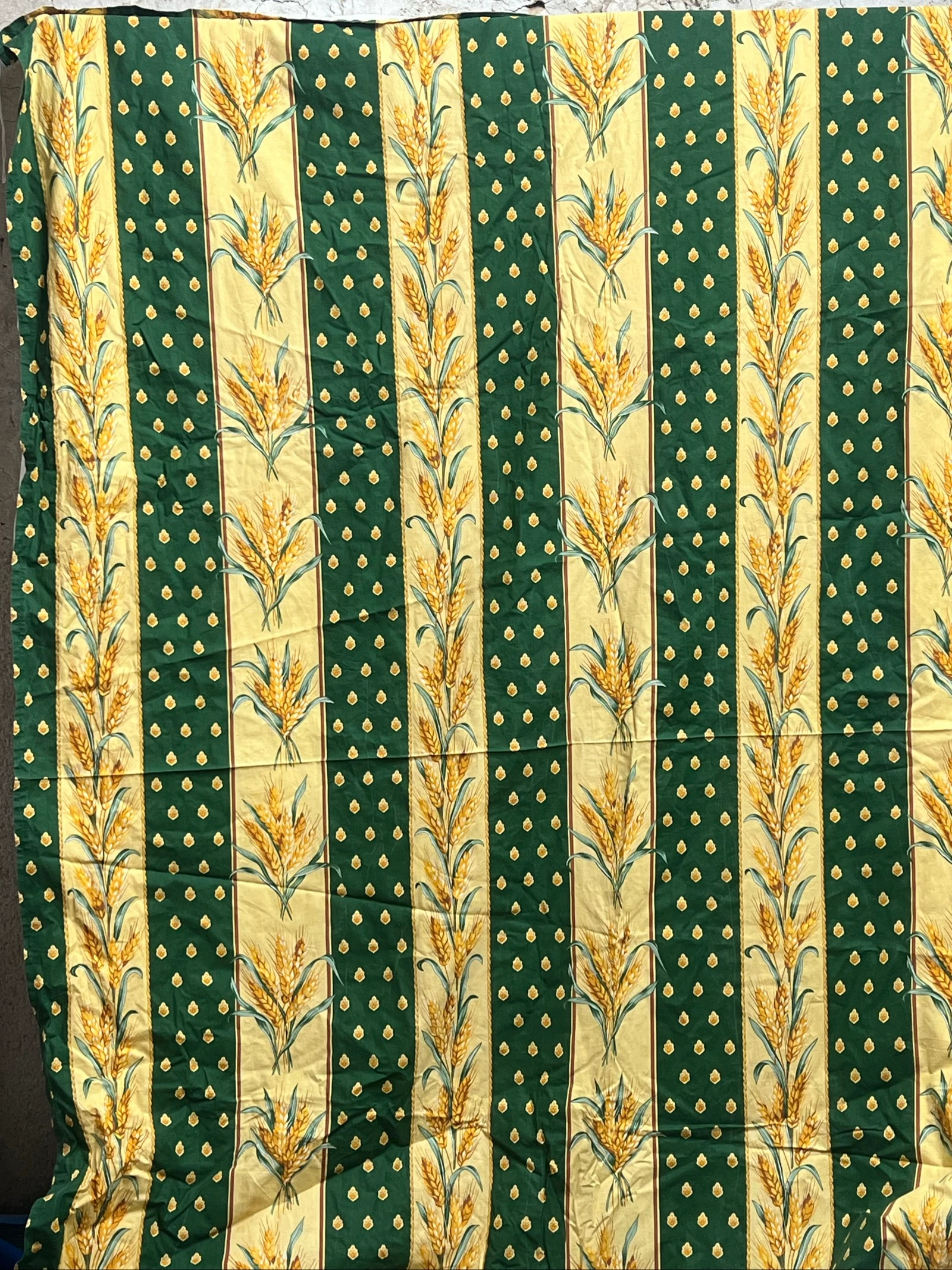 Double rideaux motifs Blé de Provence. 